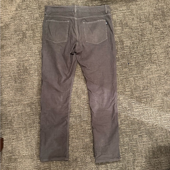 Vineyard vines, corduroyed pants 32/32 - Picture 2 of 3